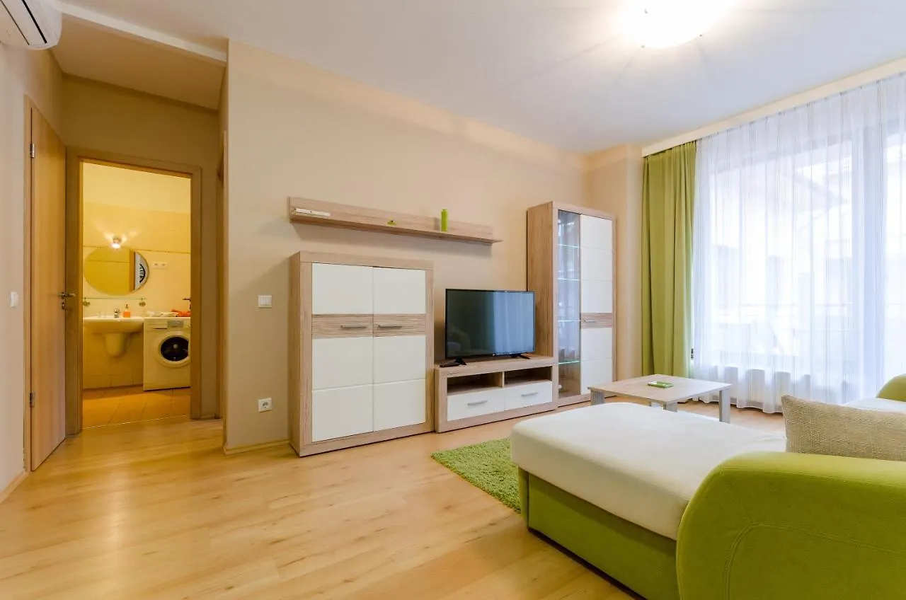 בודפשט Broadway Apartments