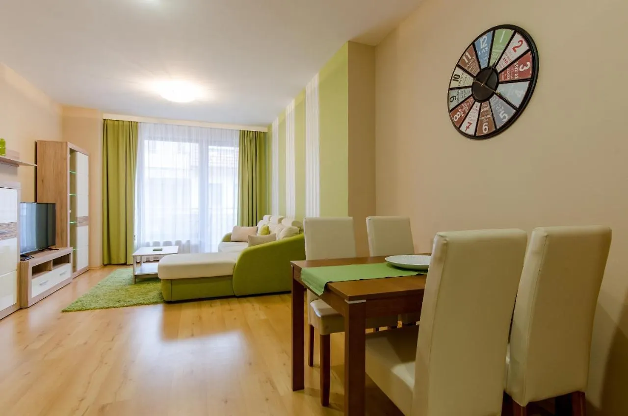 בודפשט Broadway Apartments 0*,