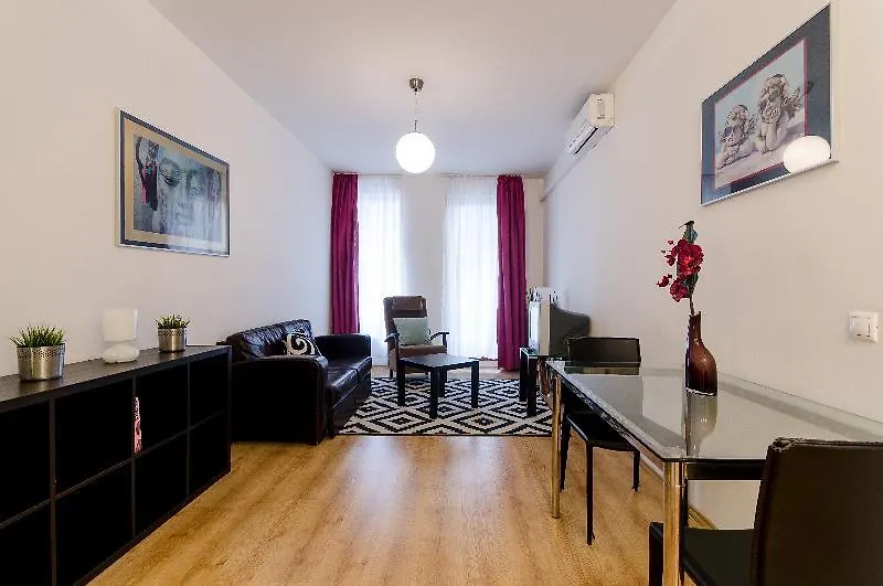 בודפשט Broadway Apartments