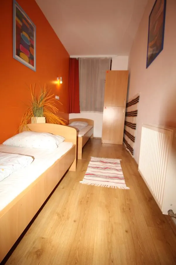 Broadway Apartments Будапешт 0*,